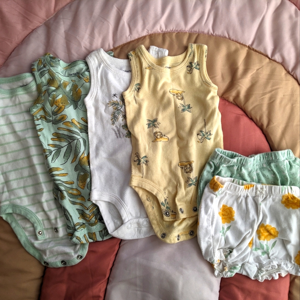 Carter's sleeveless onesies & short bundle 0-3mobths